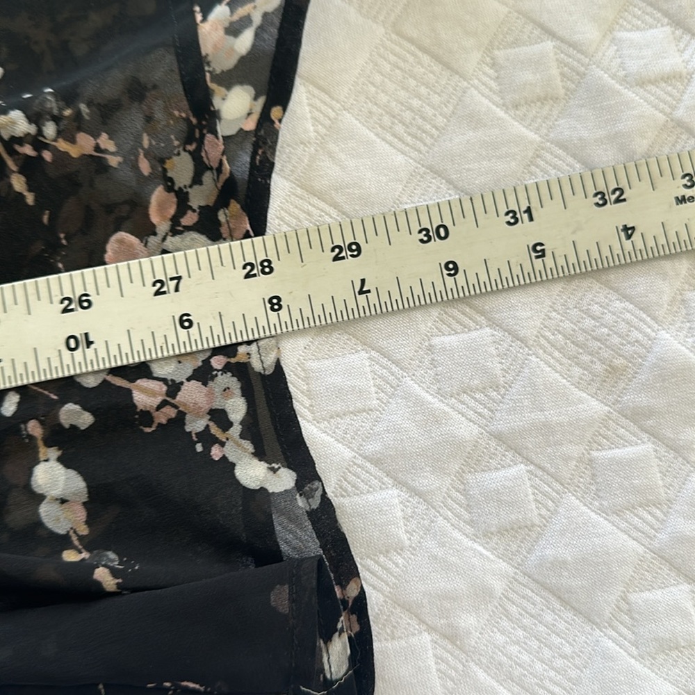 Express Black Floral Patterned Top - image 5